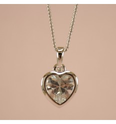 Exceptionel sølvfarvet hjerte halskæde